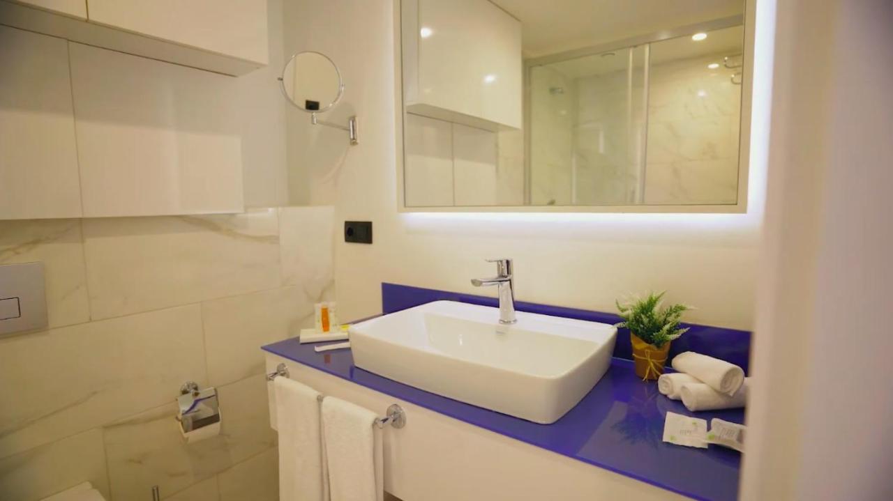 Orbi City Suite Sea View In Batumi Aparthotel Eksteriør billede